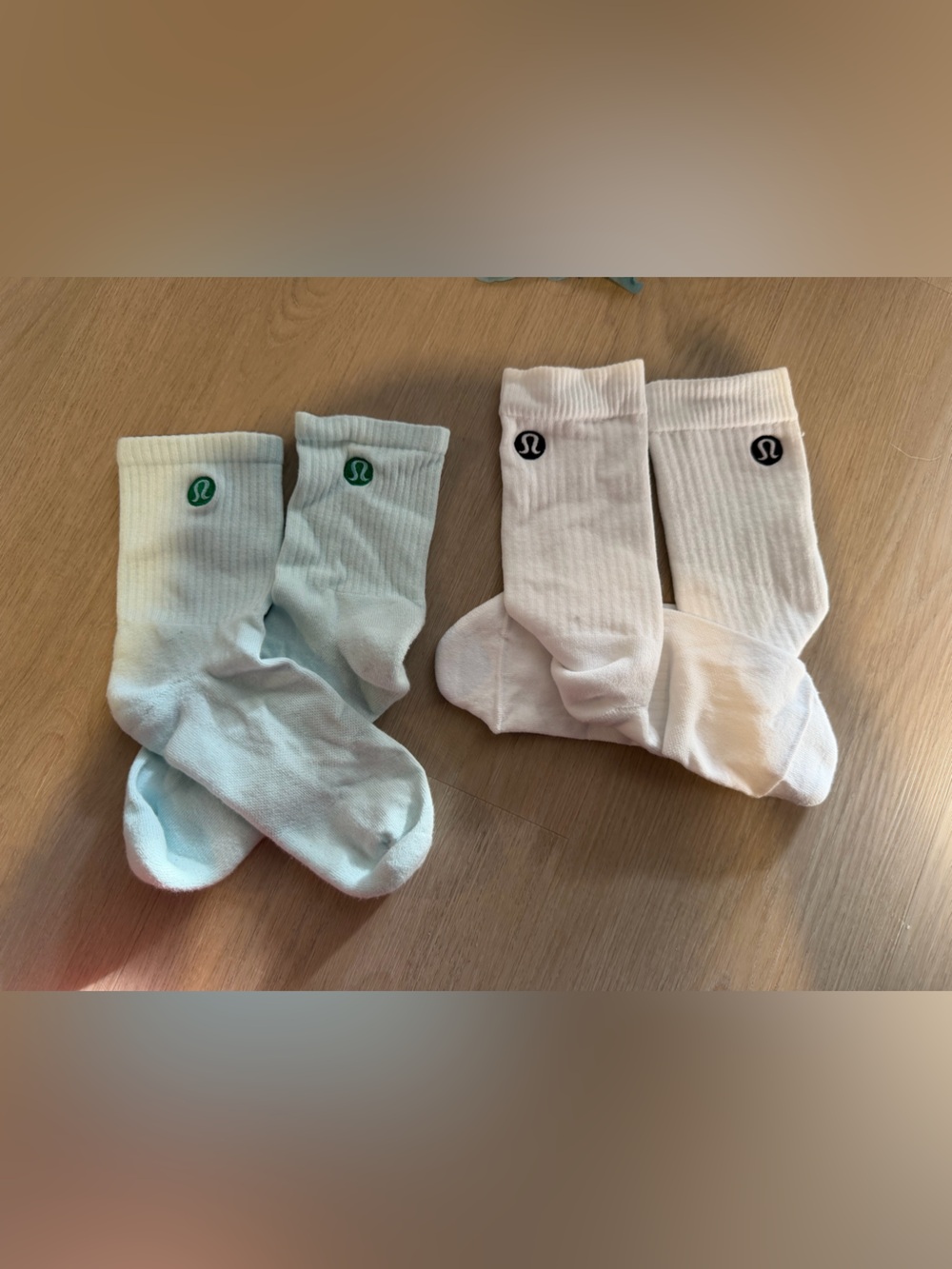 lululemon athletica Women’s Mid calf Socks - White & Light Blue (2 Pairs)